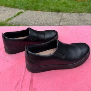 EUC FitFlop Leather Sneakers (Size 7.5)